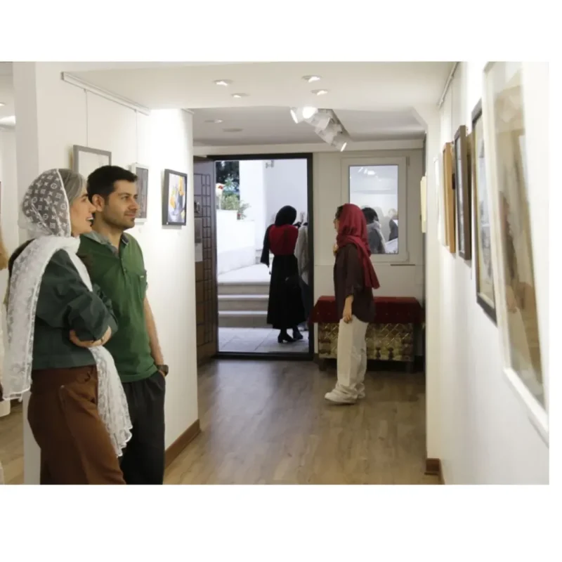 گذری بر نمایشگاه گروهی ' درهم تنیدگی واقعیت و رویا' این نمایشگاه تا چهارشنبه ۱۰ اردیبهشت از ساع (5)